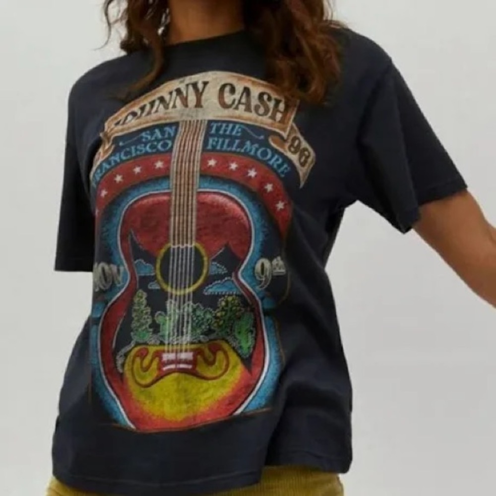 Daydreamer Johnny Cash Graphic tee- L